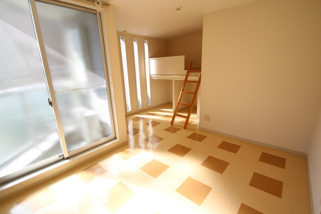 居室・リビング　※別号室の参考写真のため、現状優先です。