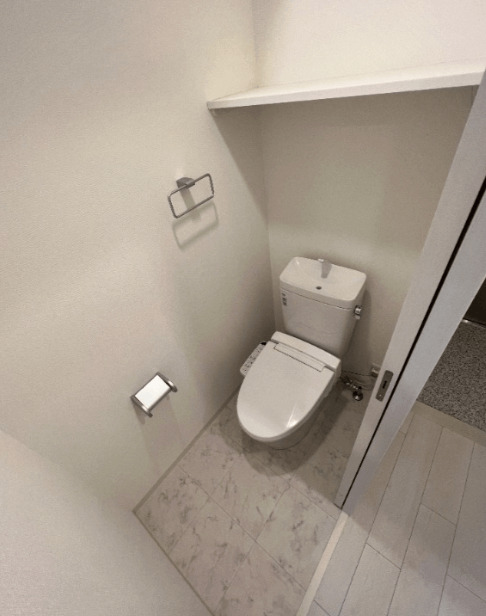 トイレ　※別部屋参考写真