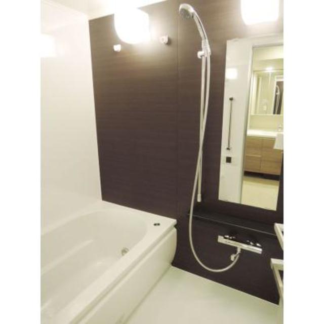 バス・シャワールーム　※写真は同タイプ住戸です。