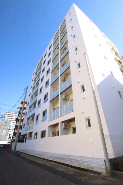 建物外観　オートロック付きマンション♪