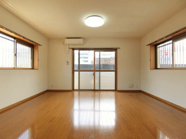 居室・リビング　リビング