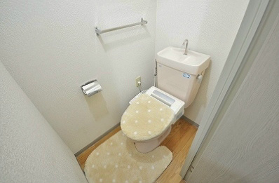 トイレ　温水洗浄便座設置可
