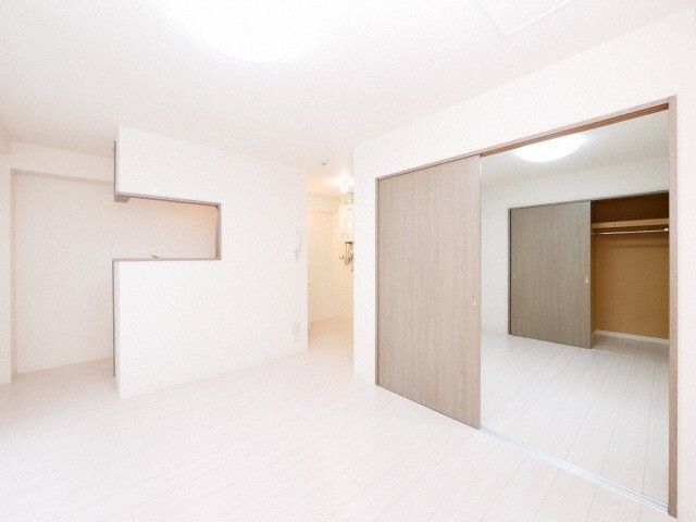 居室・リビング　※写真は別号室です。