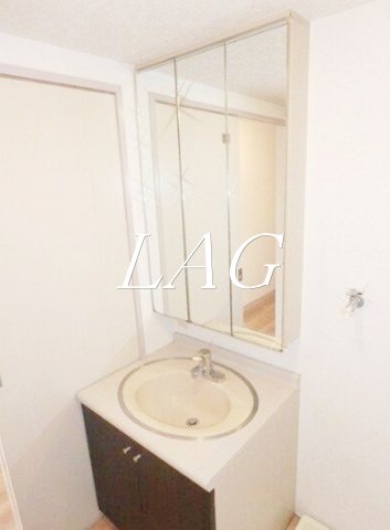 洗面設備　独立洗面台です。