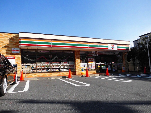 コンビニ　セブンイレブン 世田谷経堂3丁目店（コンビニ）まで343m