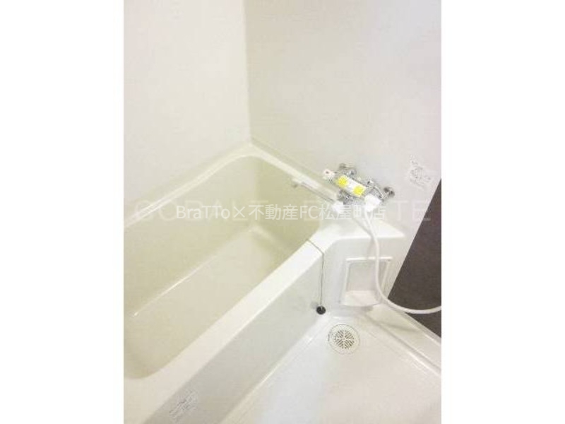 バス・シャワールーム　バス（浴室乾燥機付）