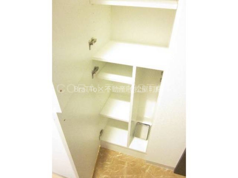 玄関　収納（シューズボックス）