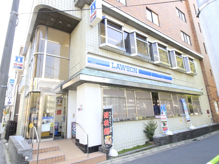 コンビニ　ローソン 江戸川橋駅前店（コンビニ）まで210m
