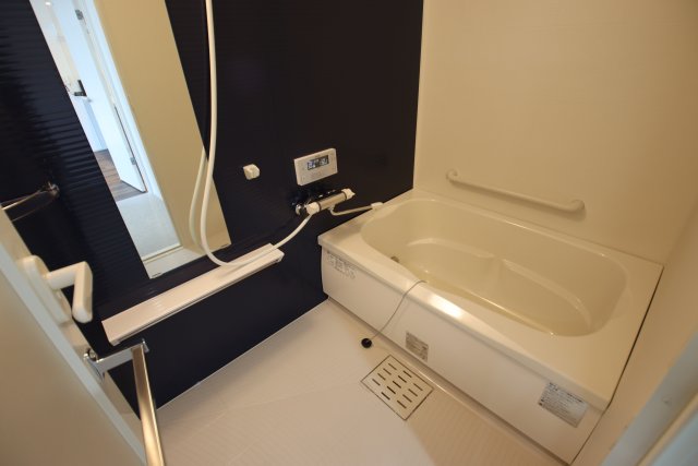 バス・シャワールーム　※別号室の参考写真のため、現状優先です。