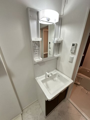 洗面設備　忙しい朝には欠かせない洗面所です♪