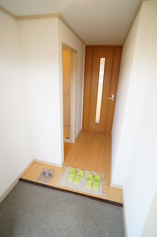 玄関　※同建物・同タイプの写真です★