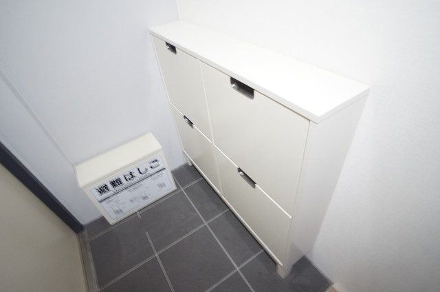 玄関　・２０２１年１０月撮影