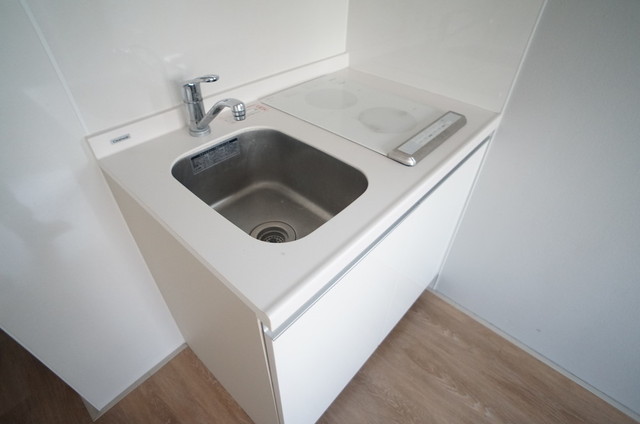 キッチン　ＩＨコンロ２口・２０２１年１０月撮影