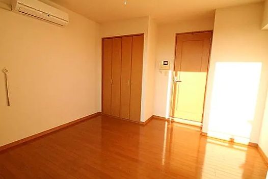 居室・リビング　☆明るい洋室☆