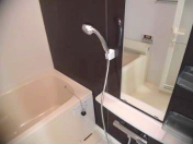 バス・シャワールーム　お風呂で日々の疲れを落としましょう