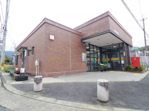 郵便局　桜井忍阪郵便局（郵便局）まで1076m