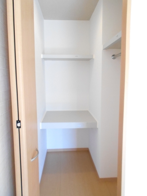 収納　ウォークインクローゼット