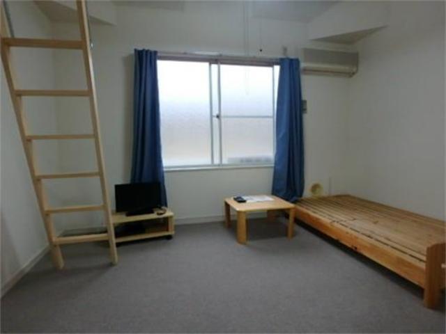 居室・リビング　明るいお部屋です