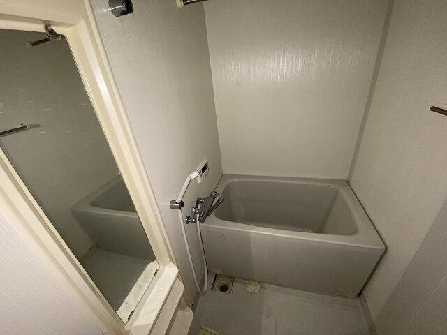 バス・シャワールーム　※別部屋参考写真