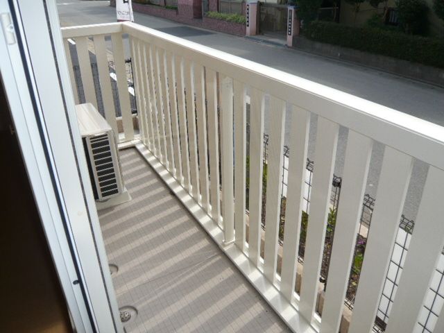バルコニー　外からの目が気にならないバルコニーで洗濯物が干せます