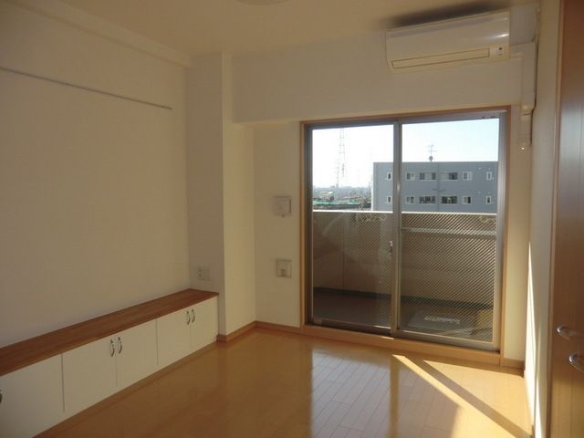 その他部屋・スペース　エアコン付き洋室