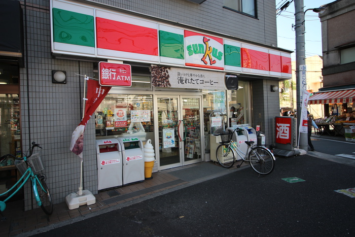 コンビニ　物件（コンビニ）まで86m