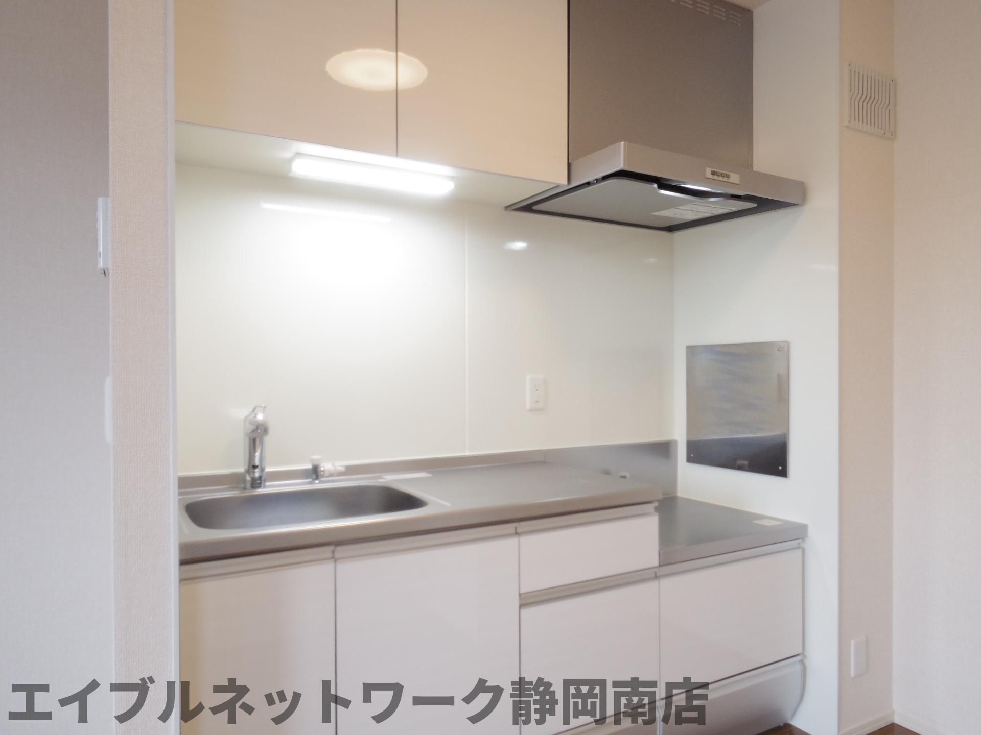 キッチン　キッチンでお料理をお楽しみください