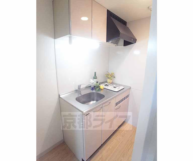 キッチン　２口ガスコンロ付きのキッチンです。