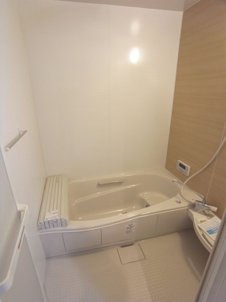 バス・シャワールーム　賃貸では珍しいとても広いお風呂
