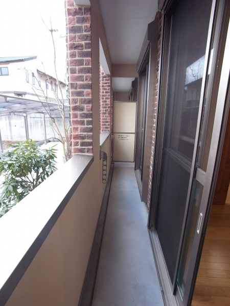 バルコニー　南向きで日当たり良好
