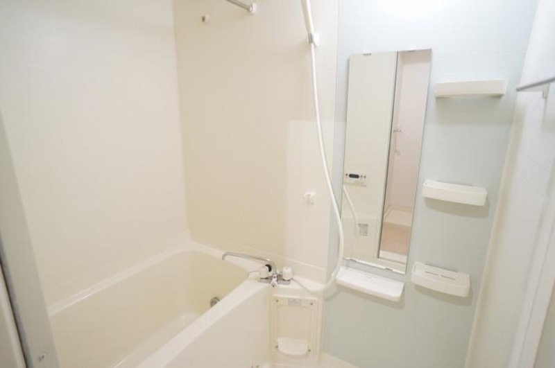 バス・シャワールーム　図面と現状に相違がある場合には現状を優先．．．