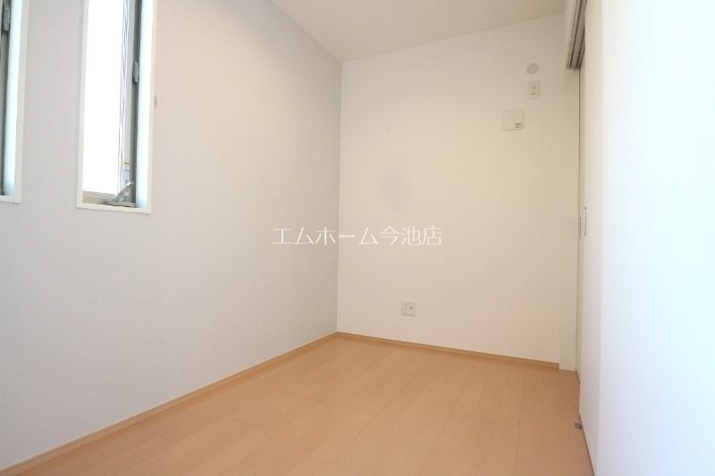 その他　洋室3.1帖　収納充実　窓付（換気良好）