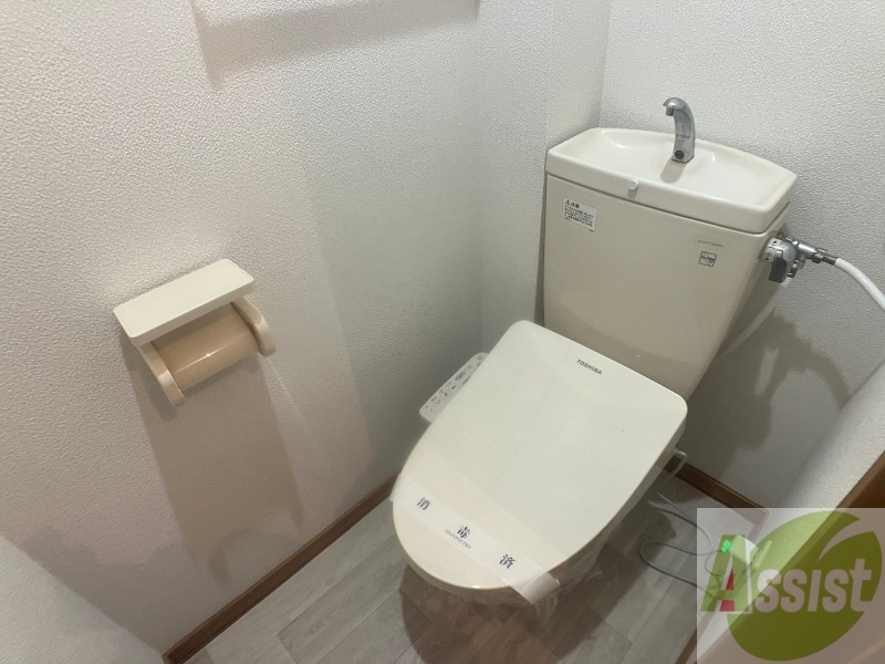 トイレ　こちらはトイレです。清潔感があり、安心して使用できます。