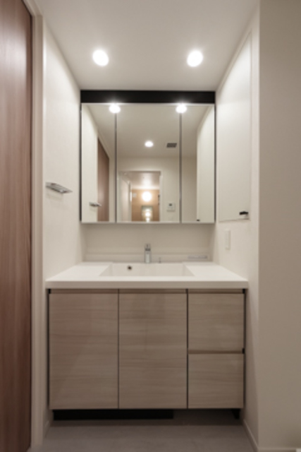 洗面設備　※写真は同タイプ住戸です。