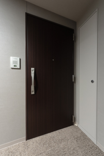 玄関　※写真は同タイプ住戸です。