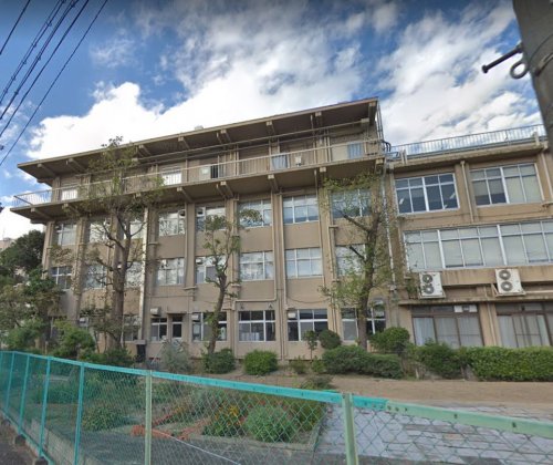 大学・短大　園田学園女子大学 学生支援部学生課（大学・短大）まで1618m