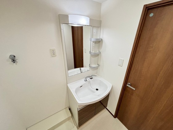 洗面設備　※別部屋の写真です