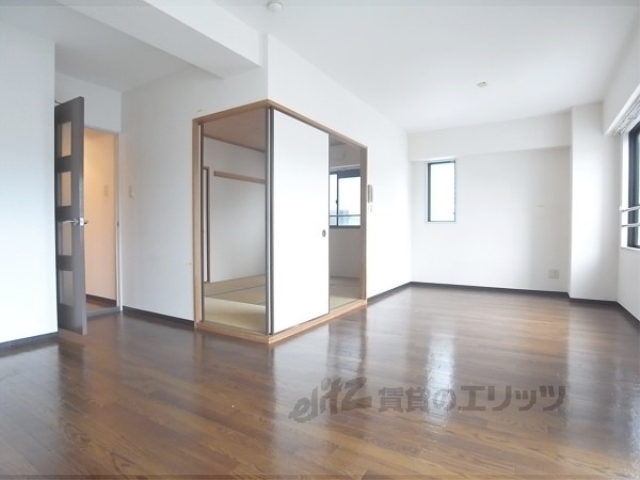 居室・リビング　リビング