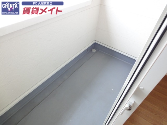 バルコニー　同物件別室写真