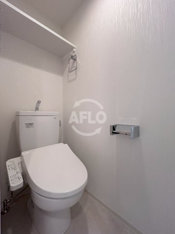 トイレ　レオングラン本町橋　温水洗浄付き便座