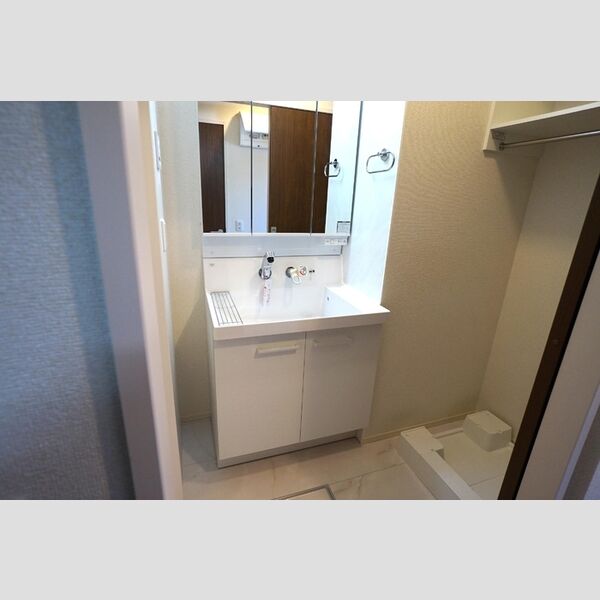 洗面設備　洗髪洗面化粧台