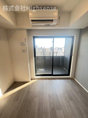 その他部屋・スペース　落ち着いた色調の寝室です