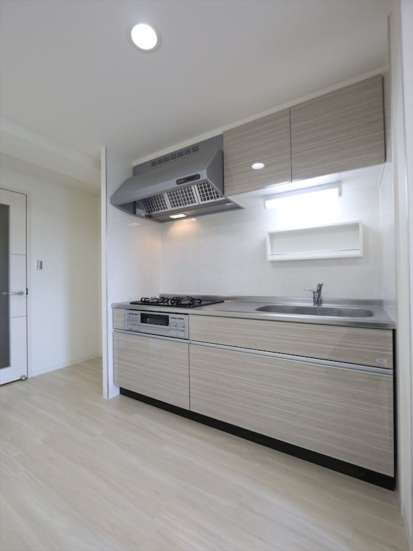 キッチン　システムキッチン　3口ガスコンロ　グリル付