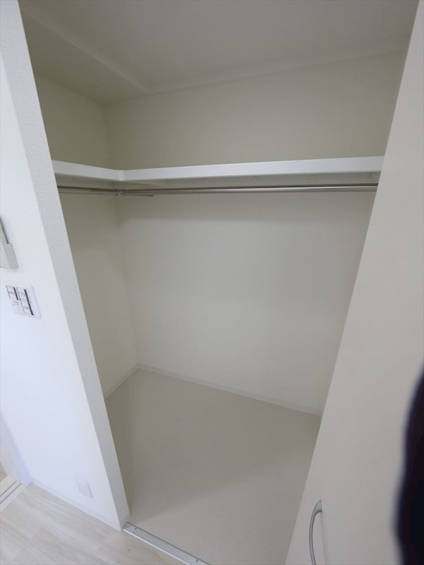 収納　ウォークインクローゼット（収納充実してます）