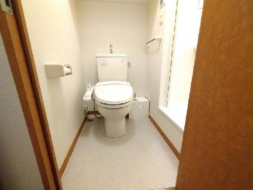 トイレ　温水便座付き