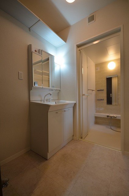 洗面設備　別号室の写真です（反転）