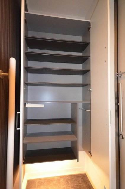 収納　別号室の写真です（反転）