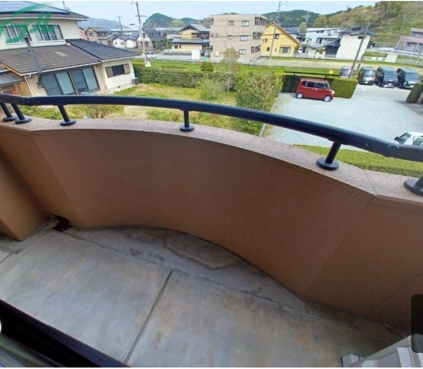 バルコニー　バルコニーあり、景色もいいよ！