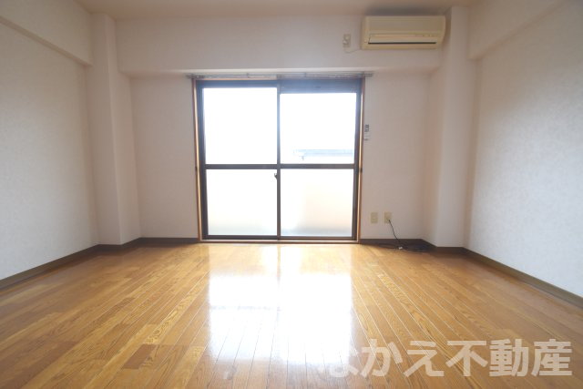 居室・リビング　使いやすい居間です