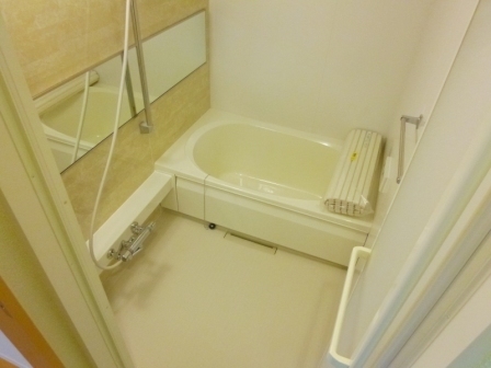 バス・シャワールーム　追い炊き機能付き浴室☆